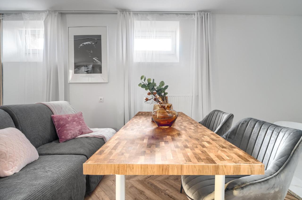 Apartamenty Munn 1 شتشيتسين المظهر الخارجي الصورة